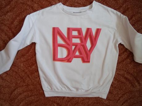 Bílá mikina mikinka, 152