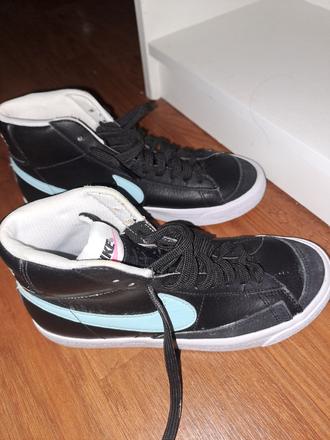 Vel 36,5 pekne kotnikove tenisky, nike,36