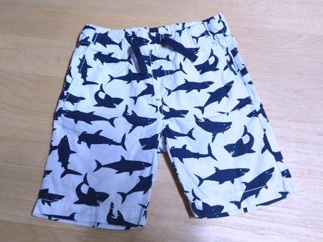 Kraťasy šortky bílé se žraloky, h&m,98