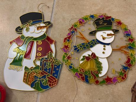 Vánoční dekorace, vánoční věnec, hrnek,koule, 