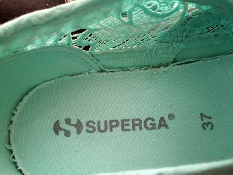 Superga slip on, 37