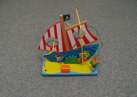 Motorická provlékačka loď,