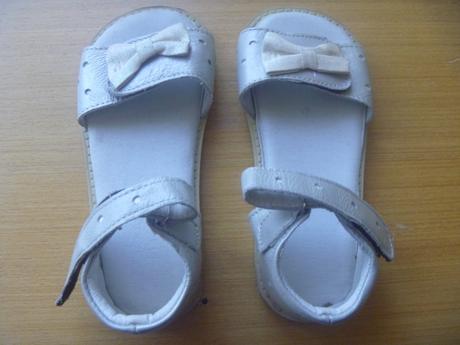 Stříbrné barefoot sandálky s mašličkou vel. 31, 31