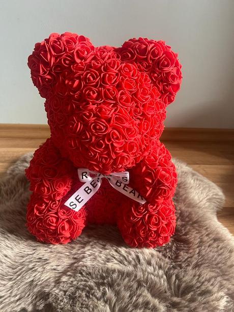 Červený medvídek, 