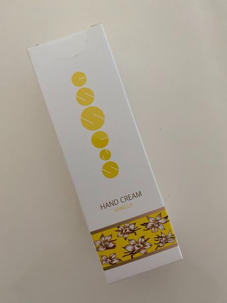 Krém na ruce essens,