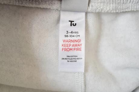 Kraťasy vel. 3 - 4 roky, tu,104