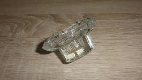 Skleněný svícen na čajové svíčky, 