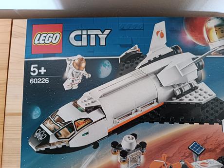 Lego city 60226 raketoplán zkoumající mars,