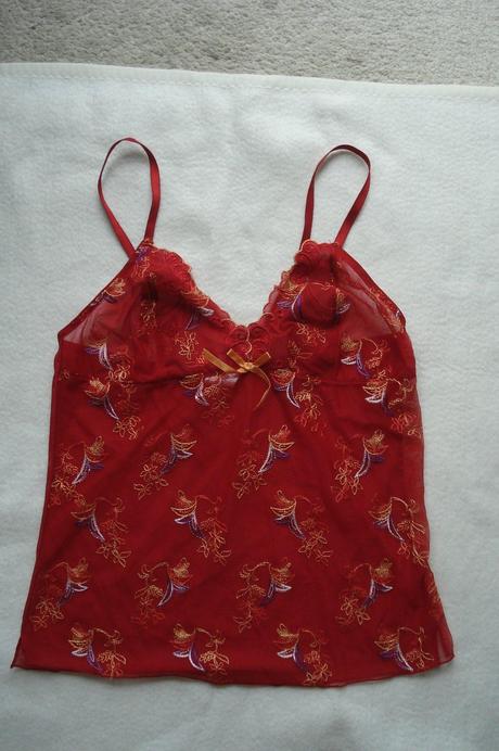 Košilka s výšivkou, miriale,l