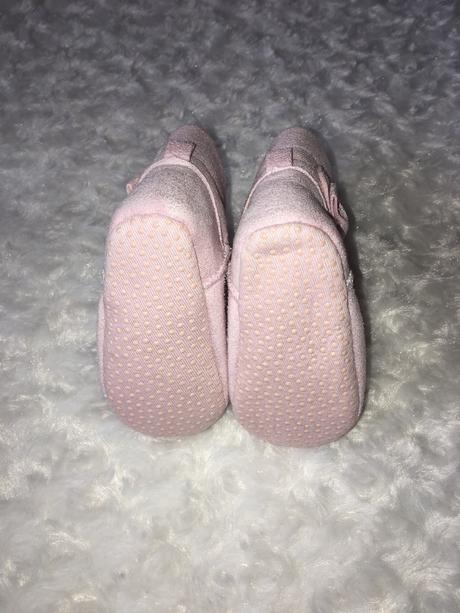 Růžové semišové válenky, 17