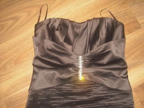 Dámské společenské šaty, 38