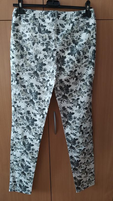 Elastické kalhoty, 36