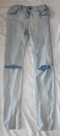 Ub150. džíny s děrovanými koleny 11-12 let, 152