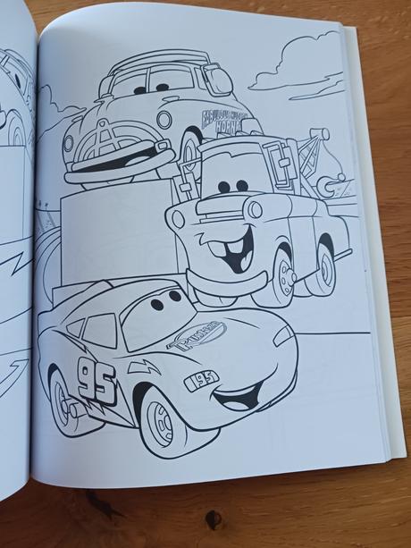 Velká cars kniha nálepky+omalovánky,