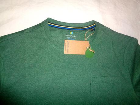 Lahvově zelené tričko s kapsičkou - melír larsson, m / s / xl