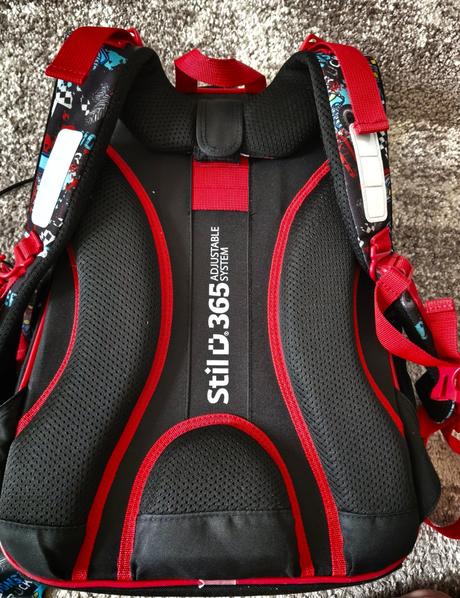 Školní ergonomicky batoh,