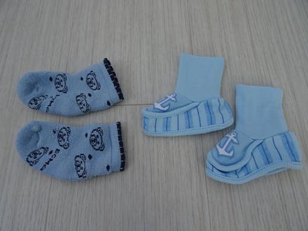 2x kojenecké ponožky/botičky, 56