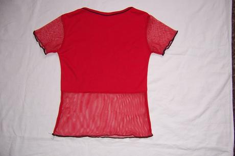 Červené triko s vyšíváním a síťovinou, 128