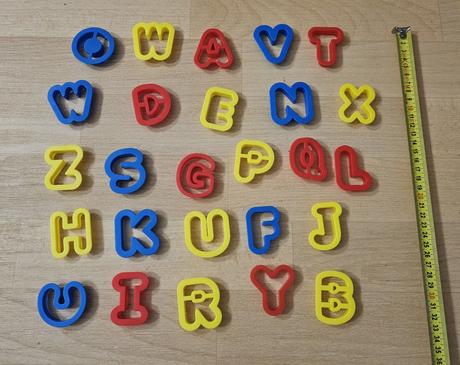 Formičky na modelínu písmenka,