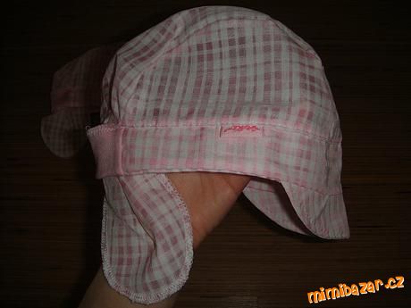 Čepička s kšiltem, 74