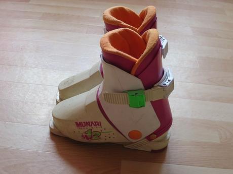 Přeskáče munari bílé 200 mm, 31