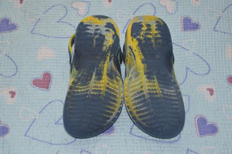 Modrožluté nazouváky, 30