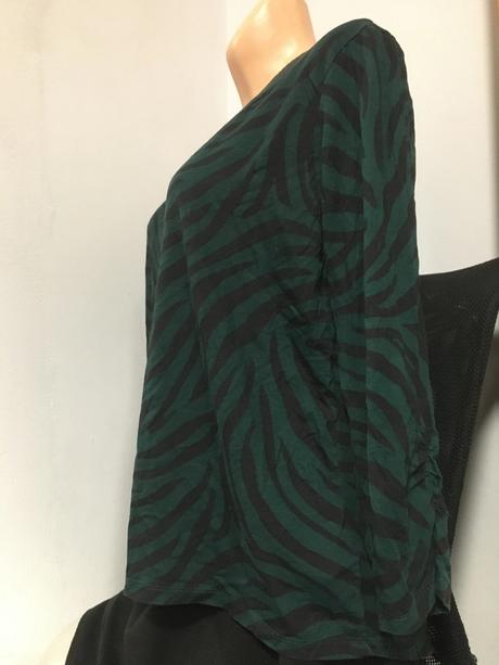 Vel. l zelenočerná blůza, l