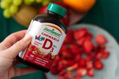 JAMIESON vitamín D3 KIDS 400 IU tablety na cucání s příchutí jahody pro děti 100 TBL.