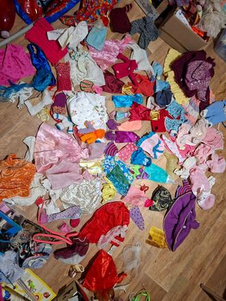Oblečení na barbie i panenku, 