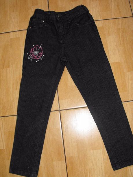 Čierne slim džínsy zn. store 21-nenosené, 110