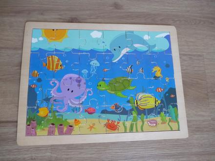 Dřevěné puzzle oceán 40 x 30 cm 24 dílků, 