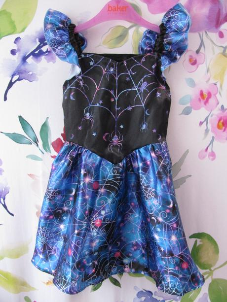 Kostým - krásná malá čarodějka, 