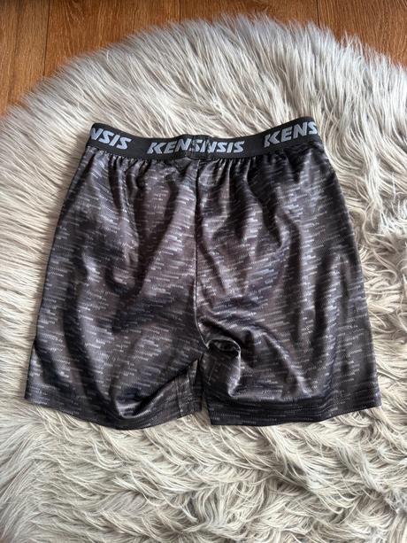 Kraťasy kensis, 140