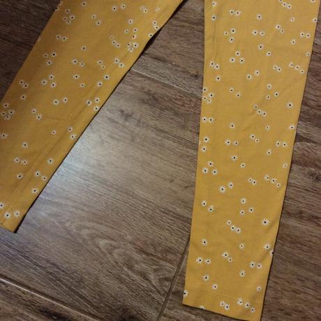 Legíny s květinkami, marks & spencer,134