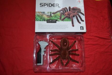 Pavouk na dálkové ovládání,