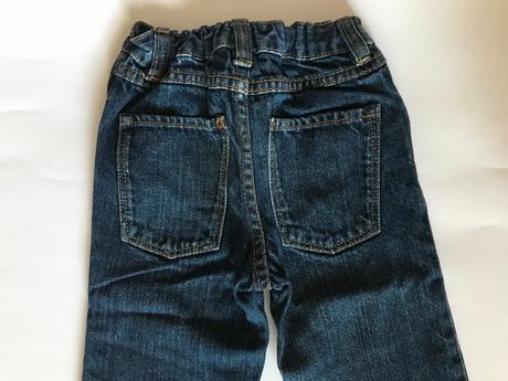 Tmavě modré džíny, tu,86