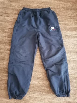 Šusťákové kalhoty, 152