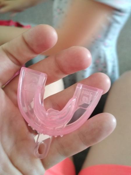 S rovnátky se dcera nadavuje - jak to řešit?