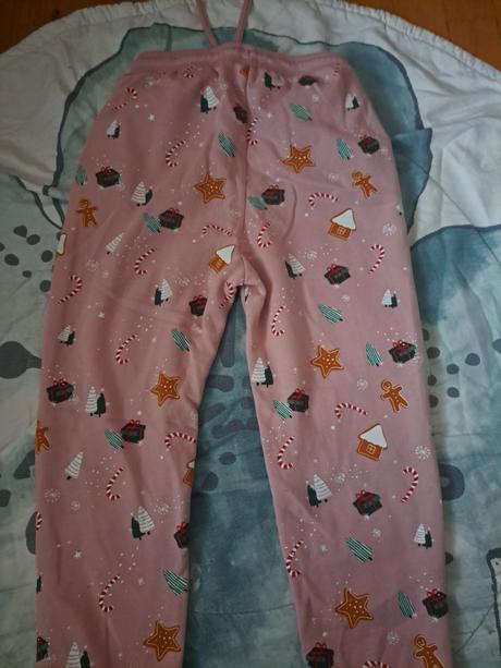 Vánoční tepláky, 164