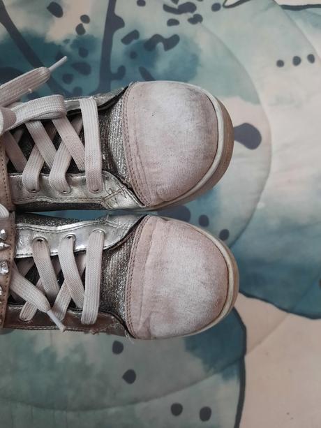 Tenisky s kamínky, baťa,33