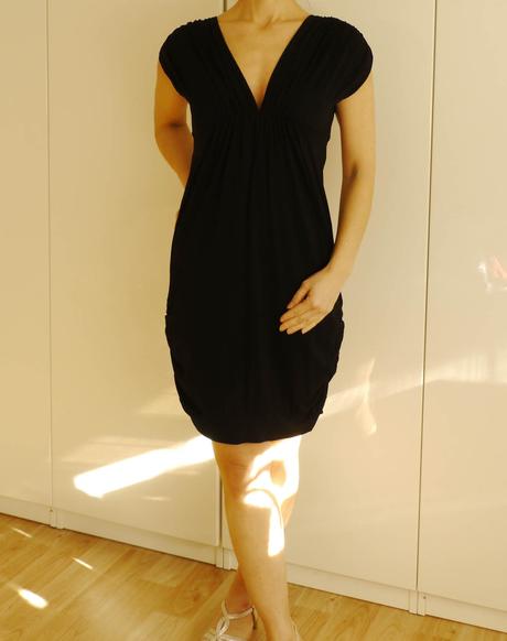 Male cerne saty vel. s od pimkie, s