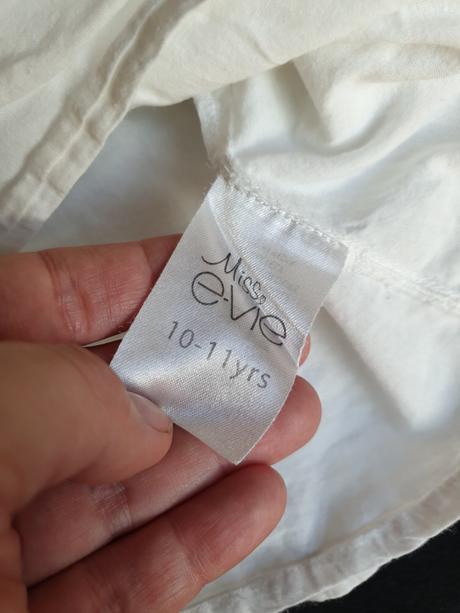 Dívčí sukně, 146