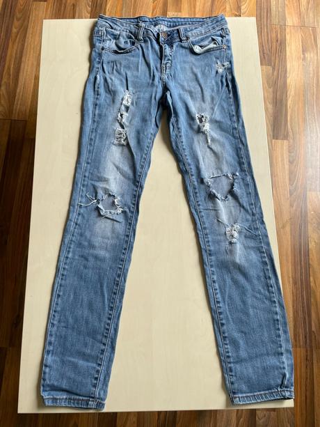 Džíny s dírami, vel není cca s/m, fb sister denim, s