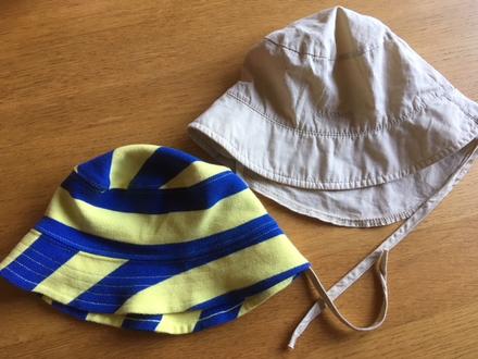 Klobouček/kloboučky-se zavazováním a ochranou krku, miniclub,86