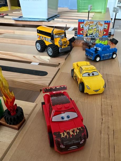 Lego juniors 10744 závod thunder hollow crazy, 
