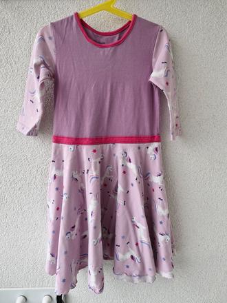 Šaty s jednorožci, 116