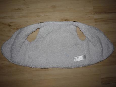 Vesta s kožíškem pro mimi, 62