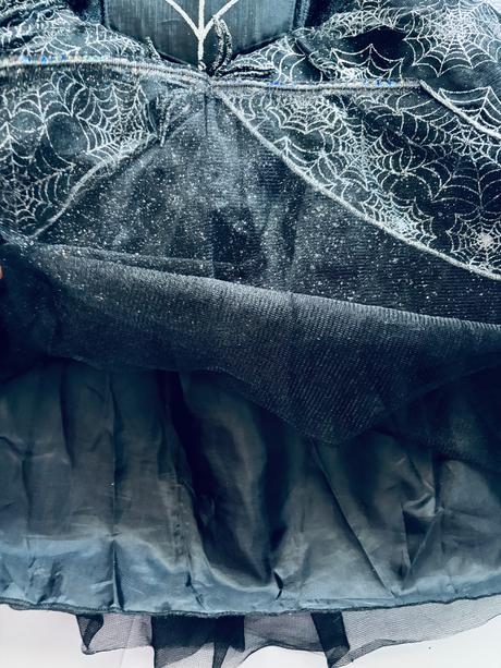 An6/ kostým čarodějka- v.7/8 let, 