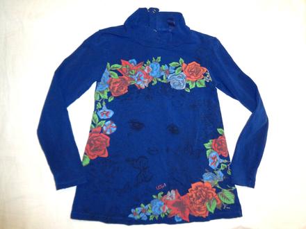 Nádherný modrý top s růžičkami, 128