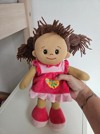 Plyšová panenka,